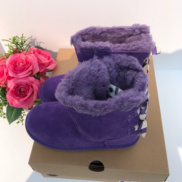 UGG Bailey Bow Striped Boots - Picture 8 of 8